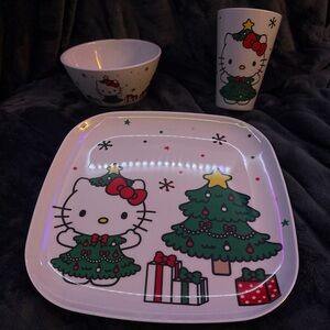 Hello Kitty Holiday Dinnerware Set